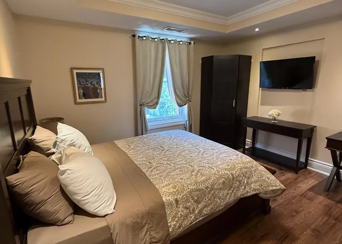 Century House Bed And Breakfast Ottawa